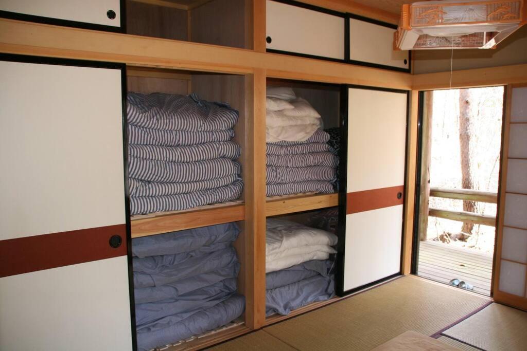 北軽井沢の貸別荘一棟貸し切り-庭とウッドデッキつき Azumaiokozan Eksteriør billede